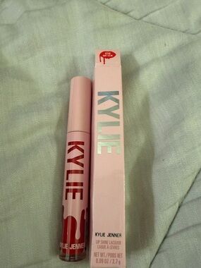 Kylie Cosmetics Lip Shine Lacquer - 416 Dont @ Me